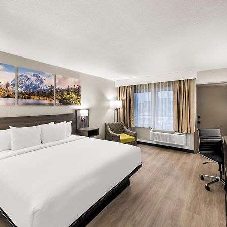 Clarion Pointe Rhinelander Downtown Hotel Bagian luar foto