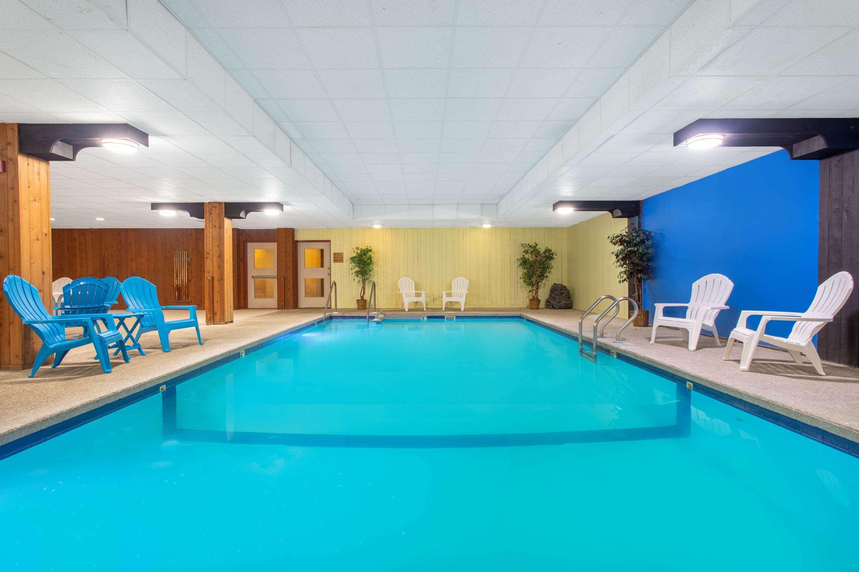 Clarion Pointe Rhinelander Downtown Hotel Bagian luar foto