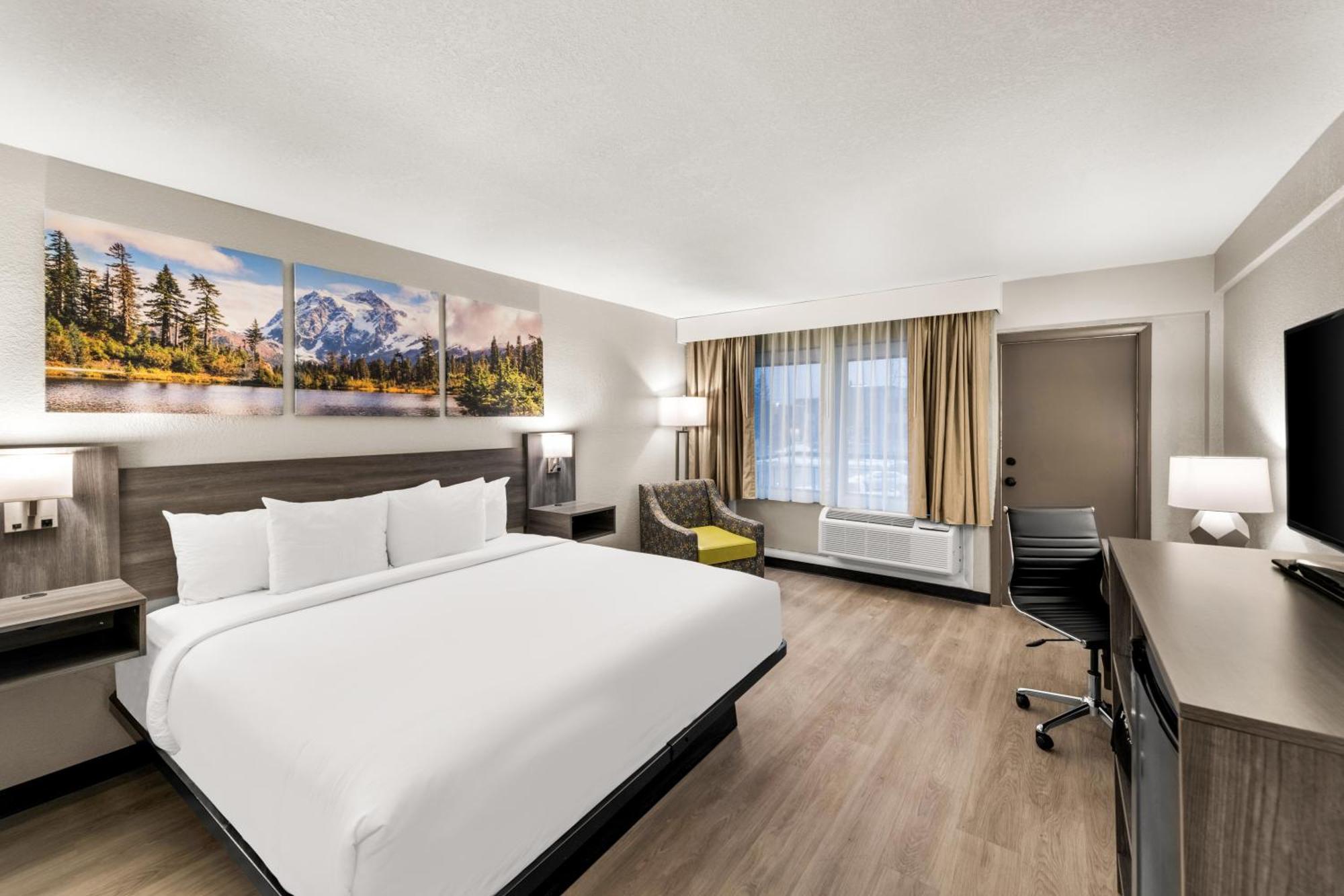 Clarion Pointe Rhinelander Downtown Hotel Bagian luar foto
