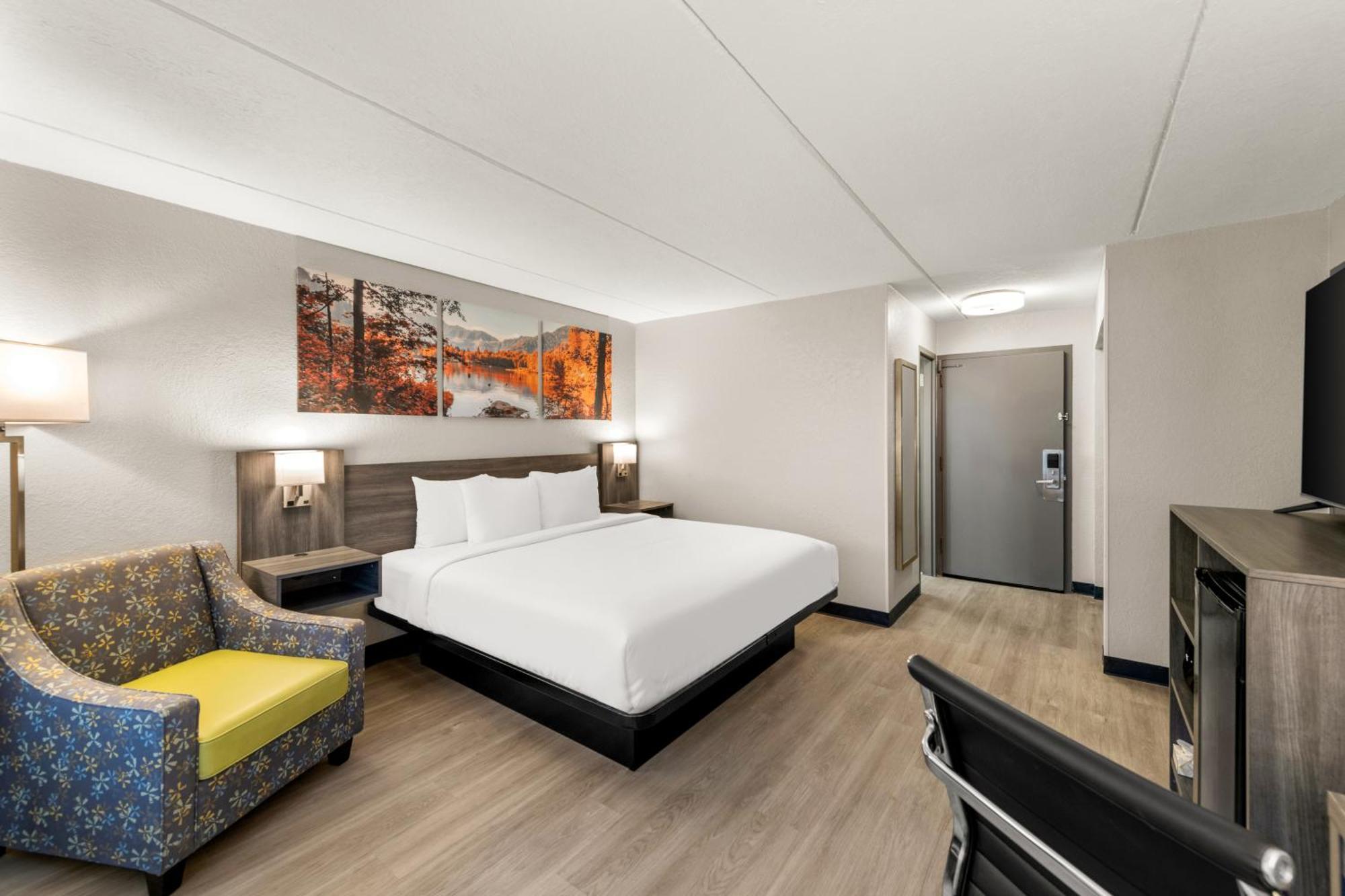 Clarion Pointe Rhinelander Downtown Hotel Bagian luar foto