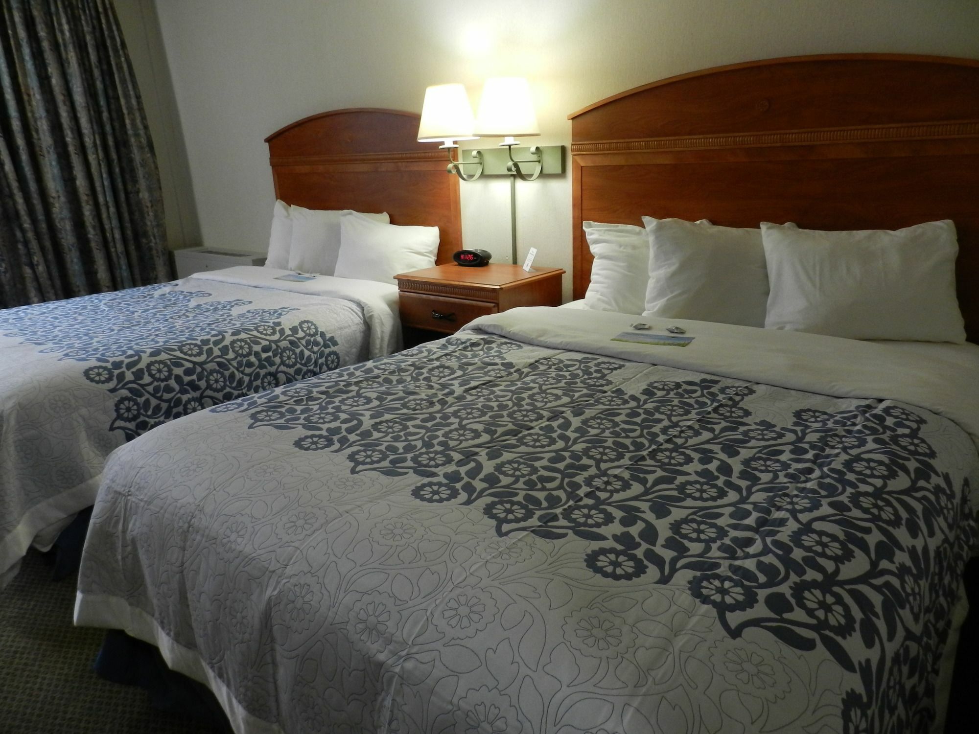 Clarion Pointe Rhinelander Downtown Hotel Bagian luar foto