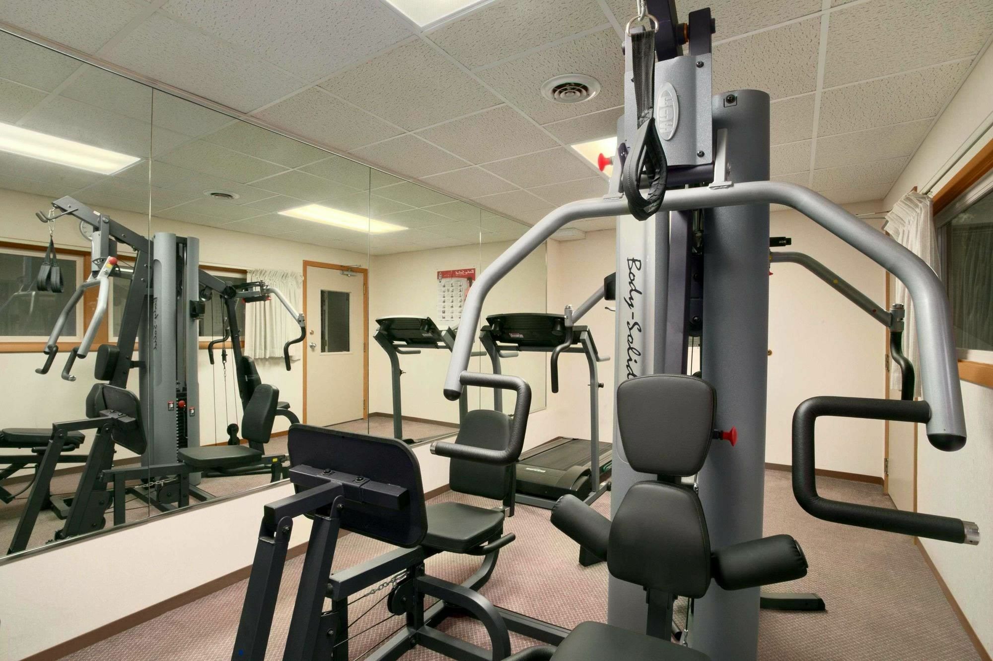 Clarion Pointe Rhinelander Downtown Hotel Bagian luar foto