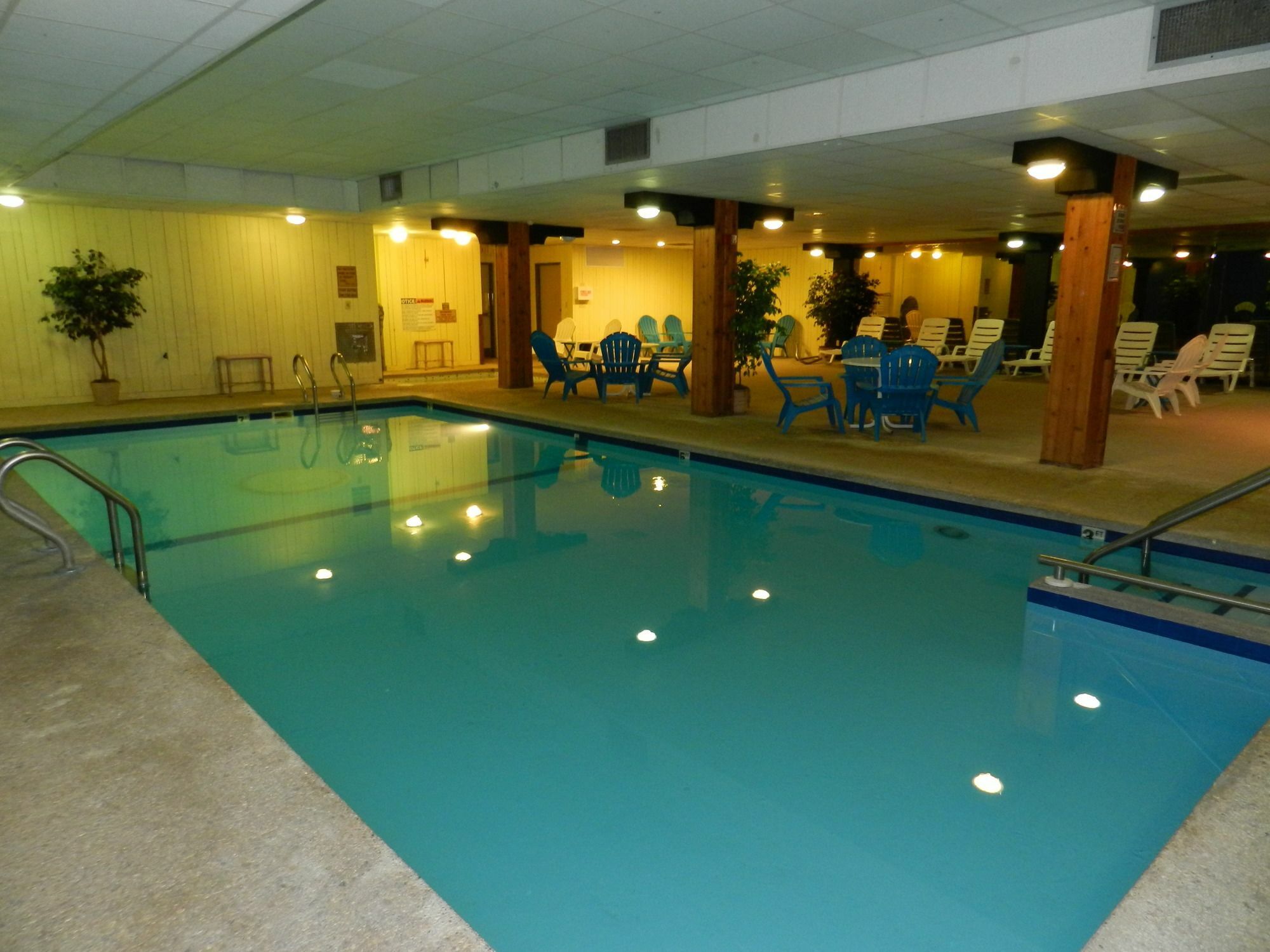 Clarion Pointe Rhinelander Downtown Hotel Bagian luar foto