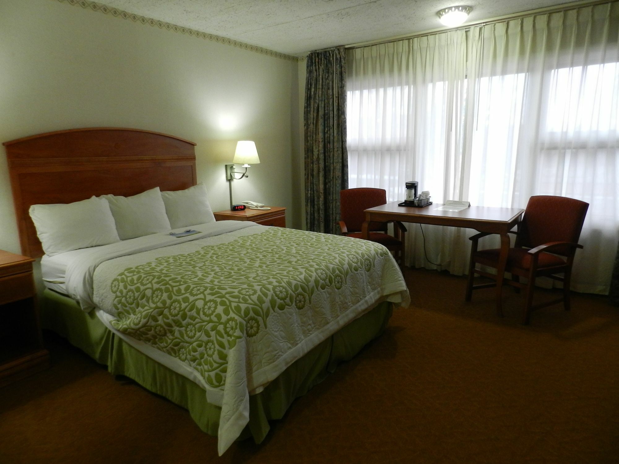 Clarion Pointe Rhinelander Downtown Hotel Bagian luar foto