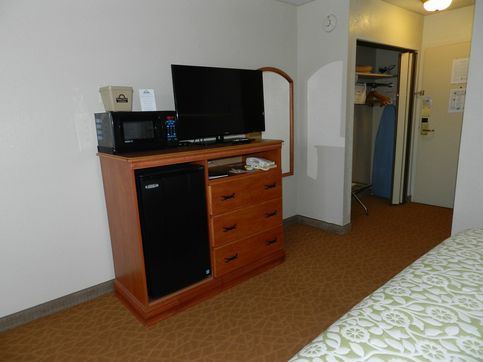 Clarion Pointe Rhinelander Downtown Hotel Bagian luar foto